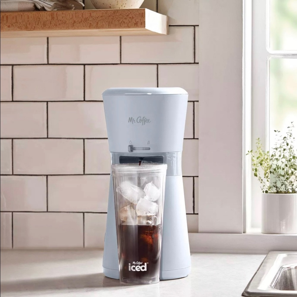 Mr. Coffee Iced Coffee Maker with reusable Tumblr